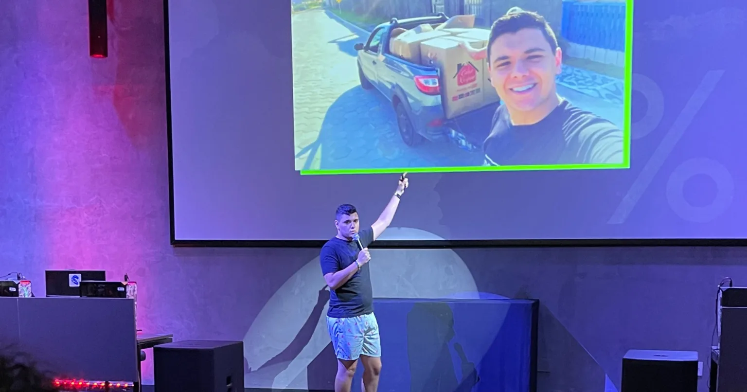 Como ganhar dinheiro com milhas? Influencer Antônio da Silva explica e bomba Como ganhar dinheiro com milhas? Influencer Antônio da Silva explica e bomba