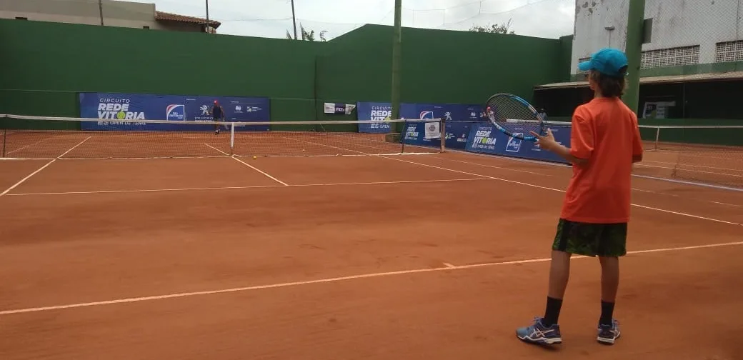 Começam as disputas das quartas de final do Circuito Rede Vitória Open de Tênis