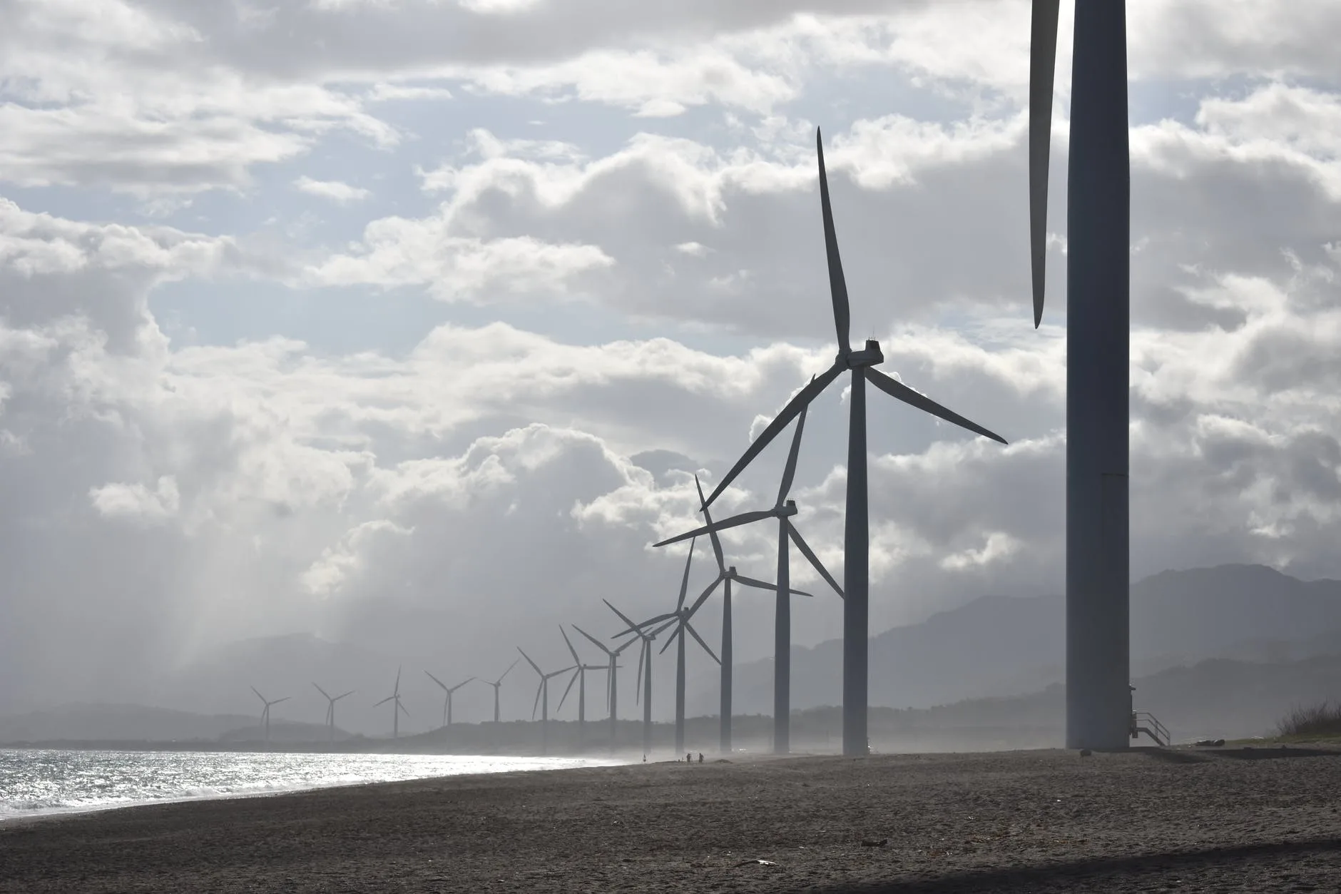 Energia eólica direto do mar: governo define regras para instalação de parques