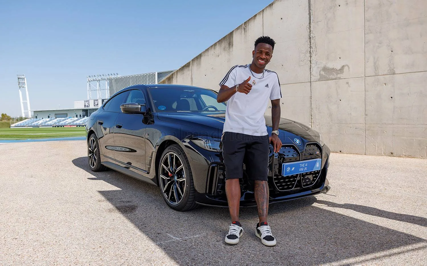 Jogadores do Real Madrid ganham de presente carros de até R$ 1 milhão