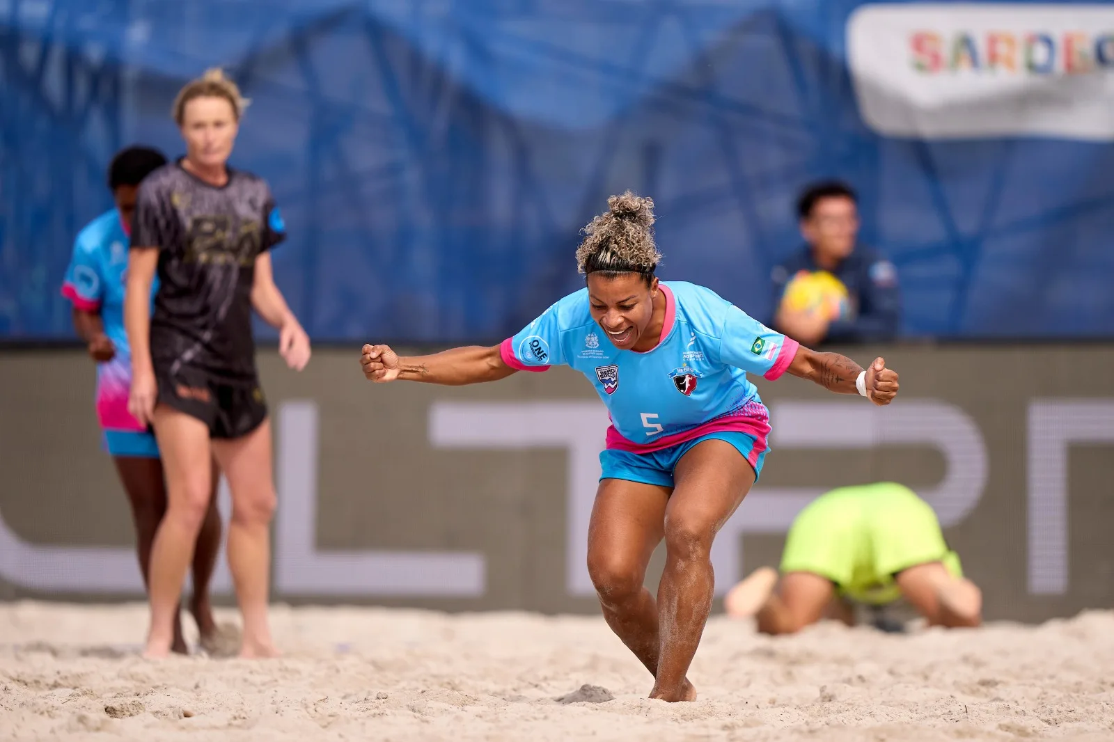 São Pedro Beach Soccer é líder do seu grupo no Mundial de Clubes