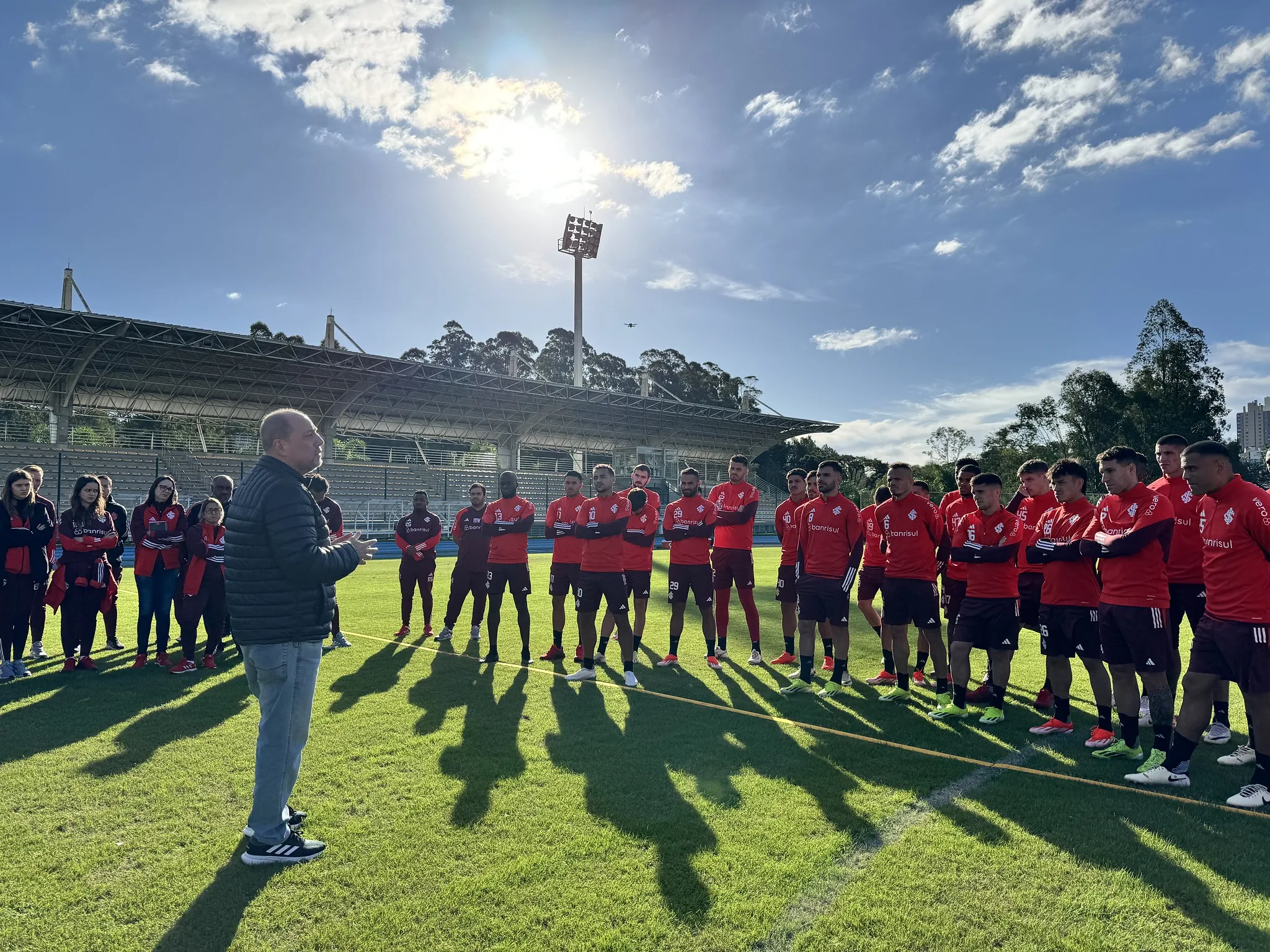 Inter volta aos treinos após 12 dias parado devido às enchentes no RS