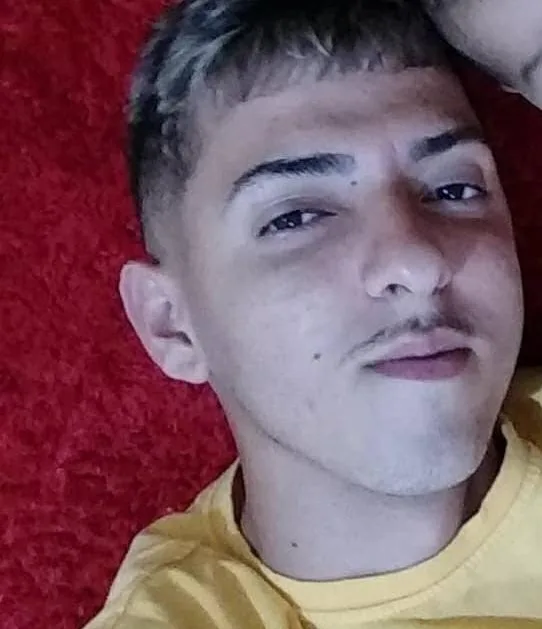 Pai diz que não sabe o que motivou crime de jovem morto com 11 tiros em Cariacica