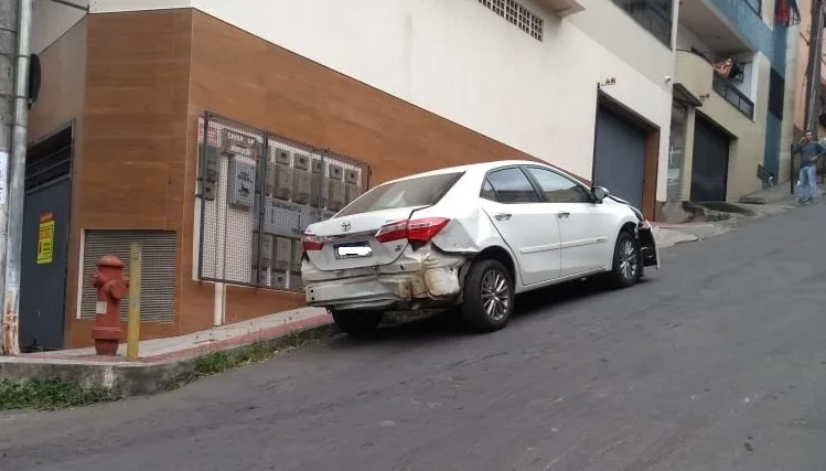 Empresário morre após ser baleado dentro de lojas de carros em Cariacica