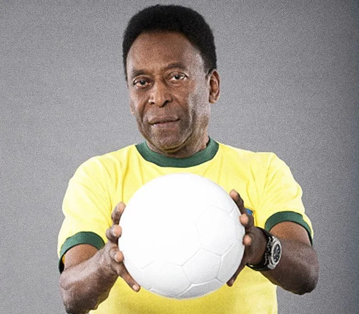 Pelé fará leilão beneficente com itens de Neymar, Cristiano Ronaldo e Beckenbauer