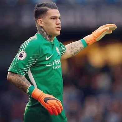 Goleiro Ederson exalta estilo de jogo do City: 'Meu jeito de jogar se encaixa bem aqui'