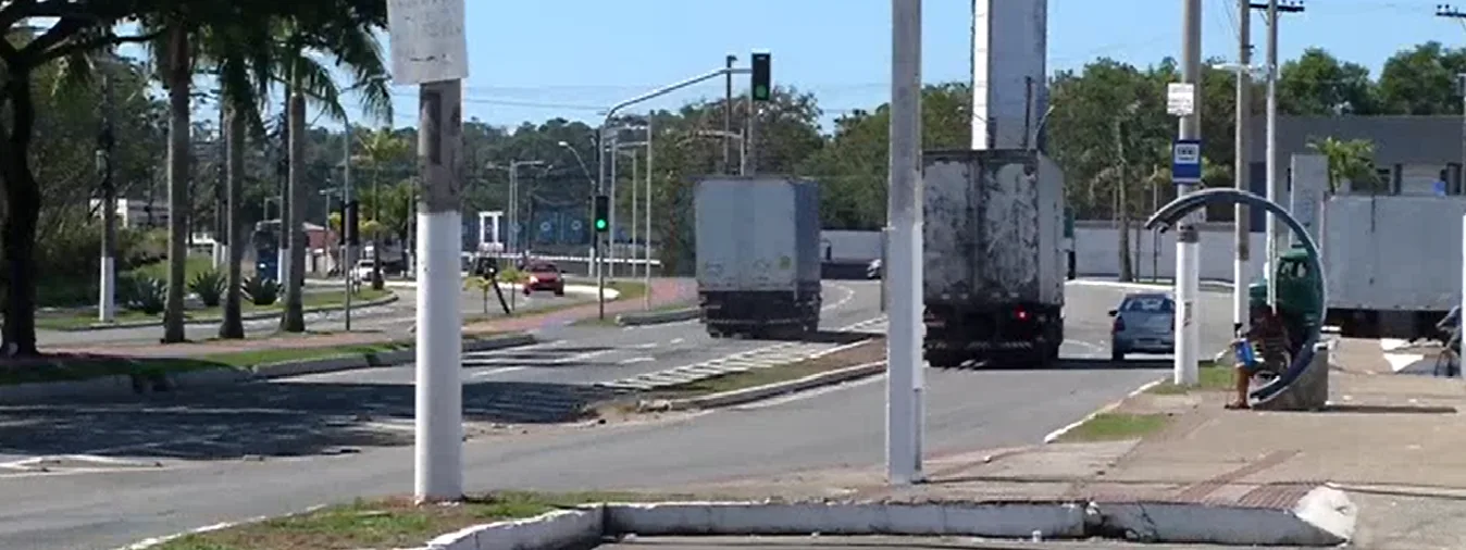 Mulher é assaltada e suspeito foge em ônibus na Serra