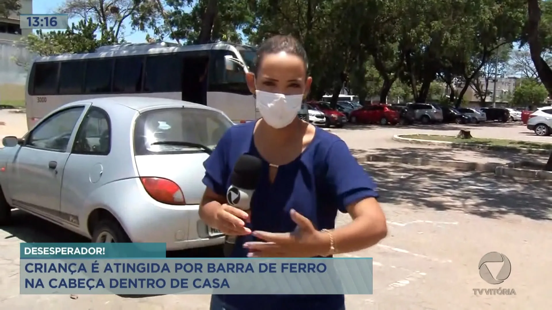 Barra de ferro cai na cabeça de criança de um ano e oito meses