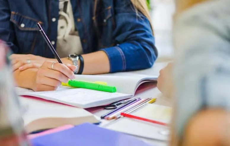 Volta às aulas: caderneta que comprova vacinação é obrigatória? Entenda