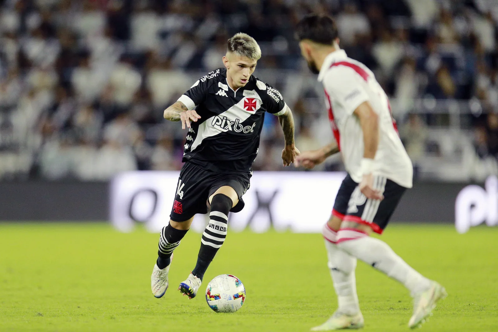 Vasco é dominado e perde do River Plate em estreia de Barbieri e dos reforços