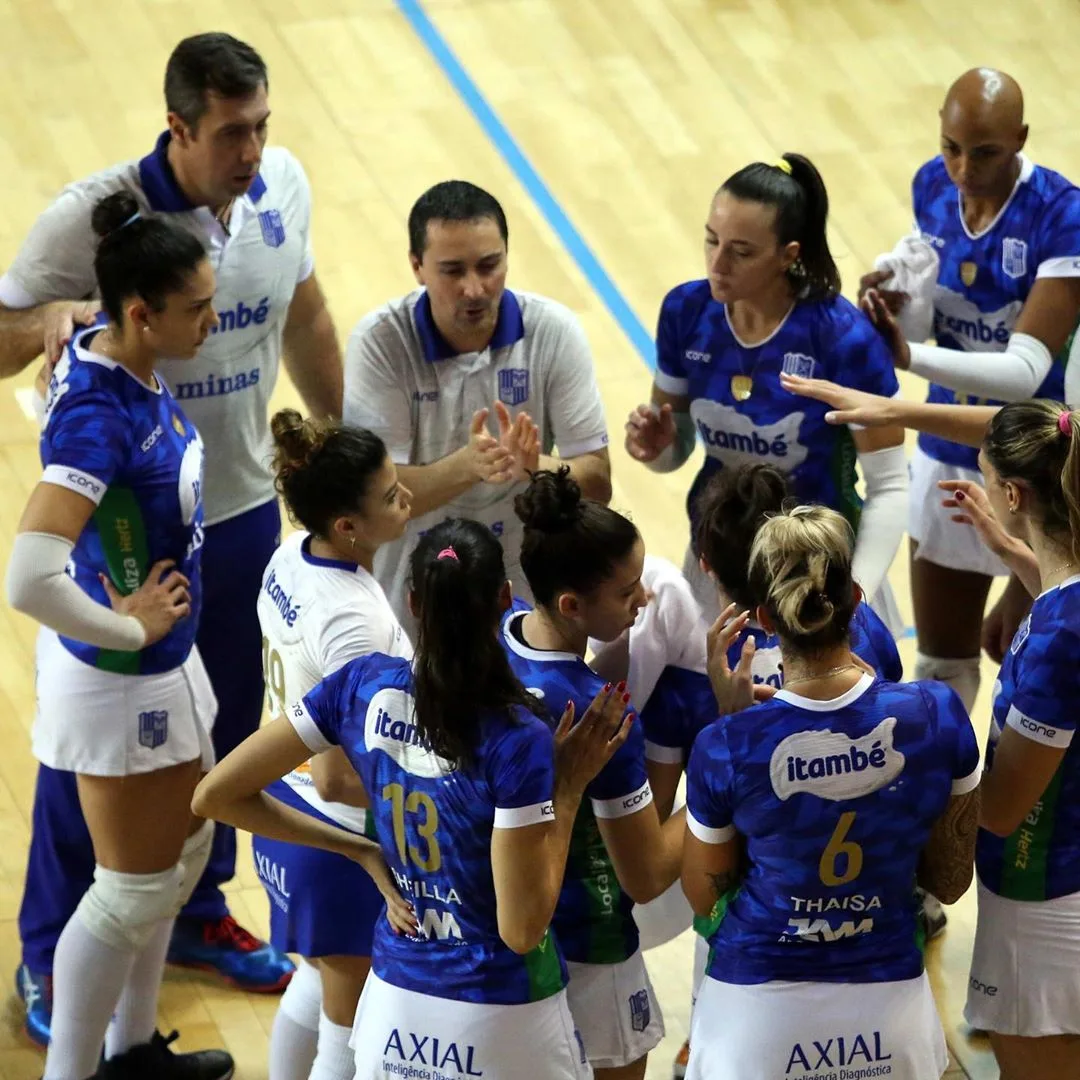 Sesi-Bauru derrota Minas e fatura o título inédito da Supercopa de vôlei feminino