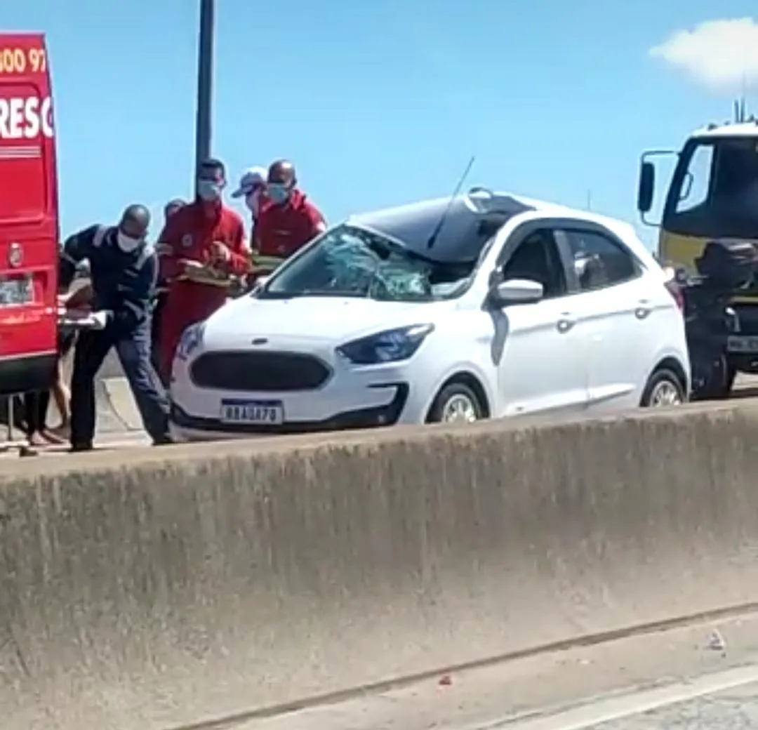 Motorista fica ferido após pneu se soltar de carro na Terceira Ponte