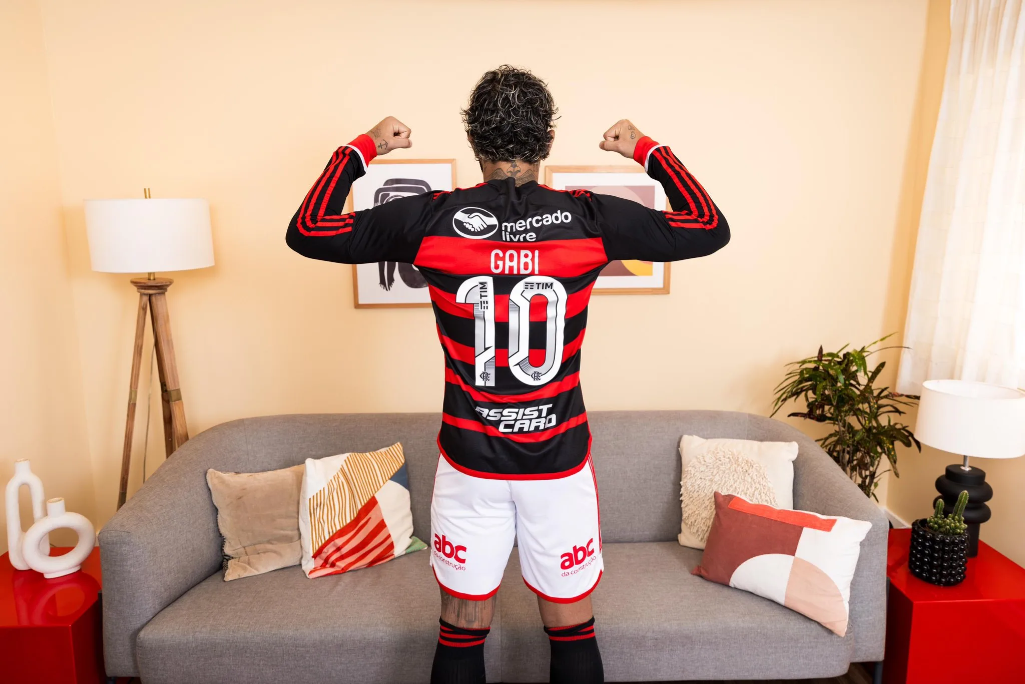 Gabigol é multado e não vai mais vestir a camisa 10 do Flamengo