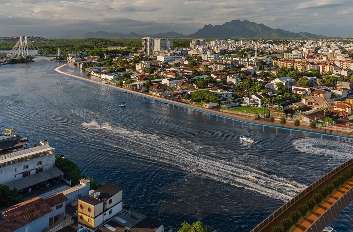 Duas mulheres ficam feridas em acidente com jet ski em Vitória