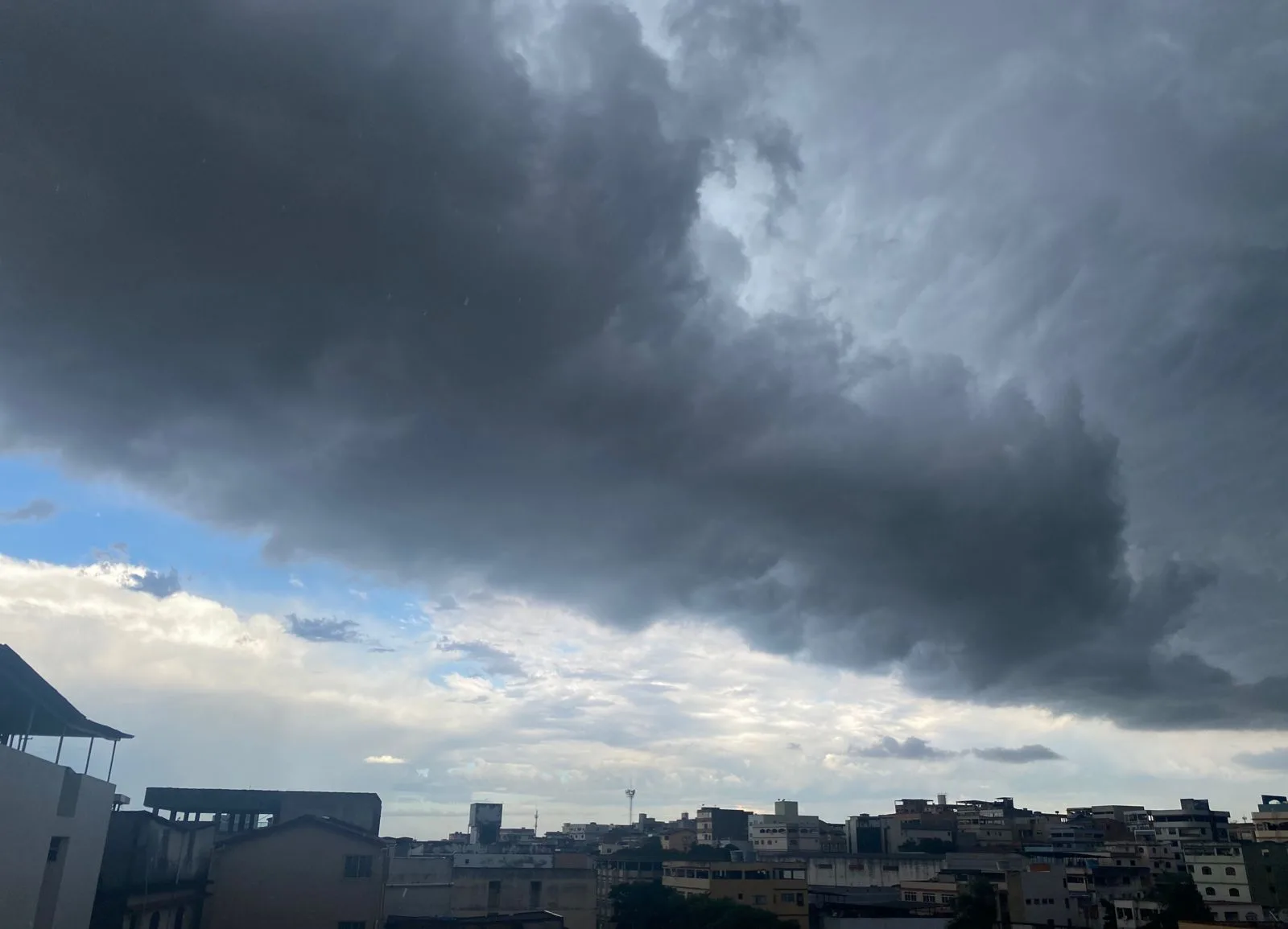 Sol ou chuva? Confira a previsão do tempo para a semana no ES