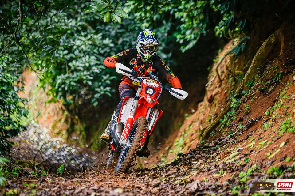 Polenta Off Road: prova de motociclismo agita Venda Nova do Imigrante