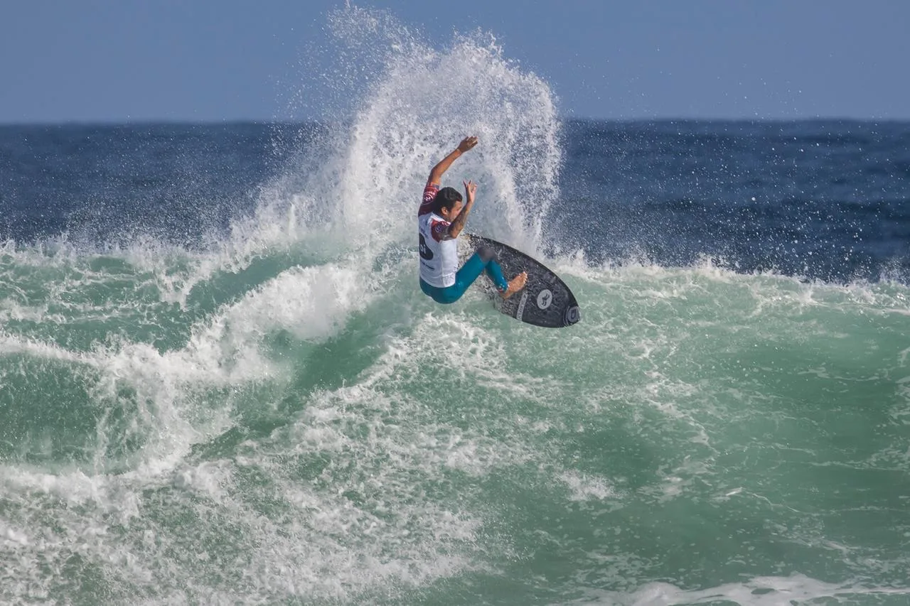 Surfista capixaba é bicampeão brasileiro e fatura prêmio inédito