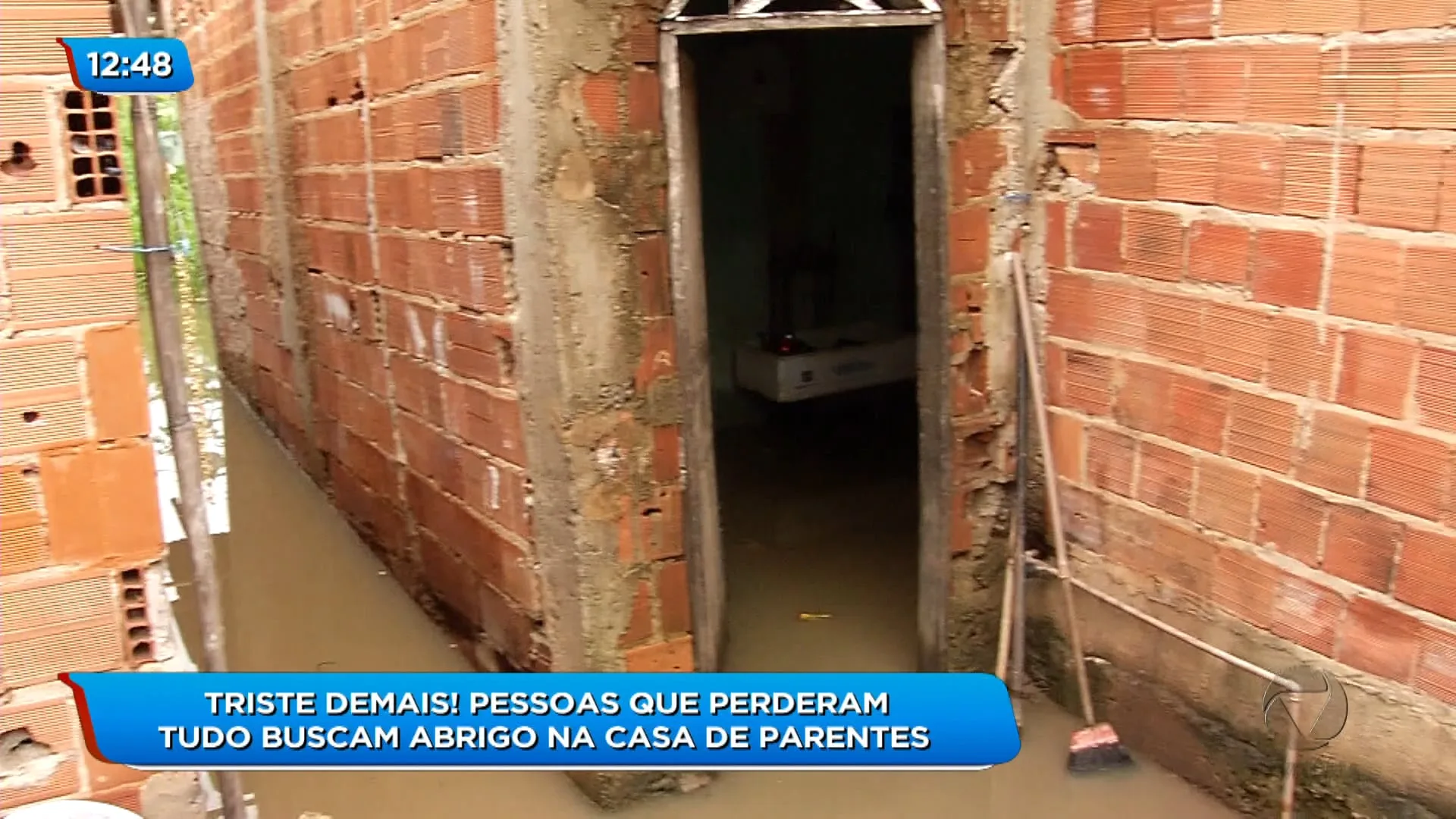 Moradores de Vila Velha continuam sofrendo com alagamentos