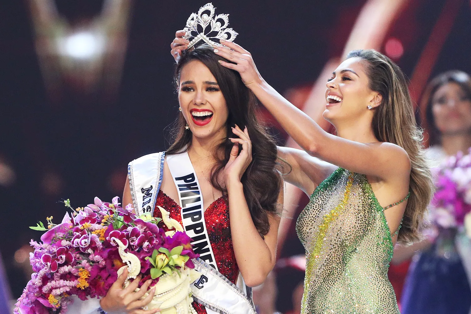 Miss Philippines Catriona Gray is crowned Miss Universe during the final round of the Miss Universe pageant in Bangkok, Thailand, December 17, 2018. REUTERS/Athit Perawongmetha