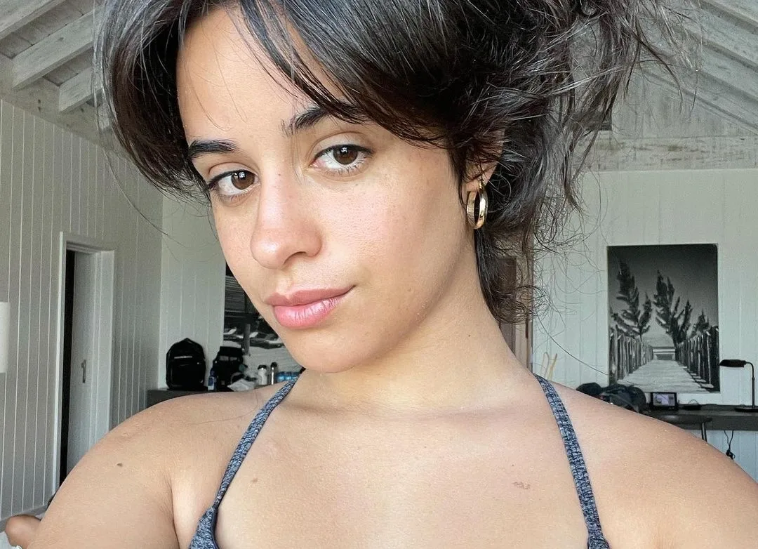 Camila Cabello fala de críticas sobre seu corpo: "Isso é exaustivo"