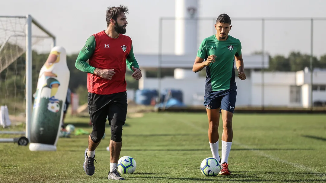 Volante Yuri diz que jogo contra o Goiás será 'decisão' para o Fluminense