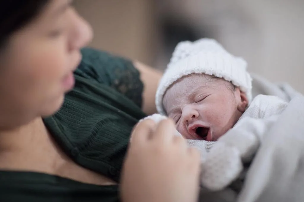 Marília Mendonça posta a 2ª foto do filho e recebe mais de 1 milhão de curtidas em 1 hora