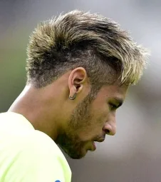 Neymar faz tratamento e é dúvida no Barça para quarta