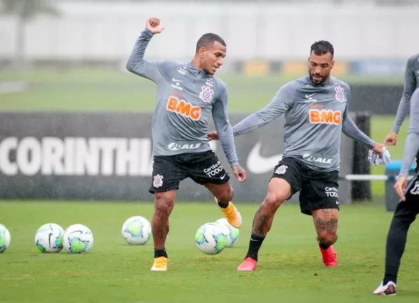 Otero minimiza distância para o São Paulo e promete Corinthians concentrado