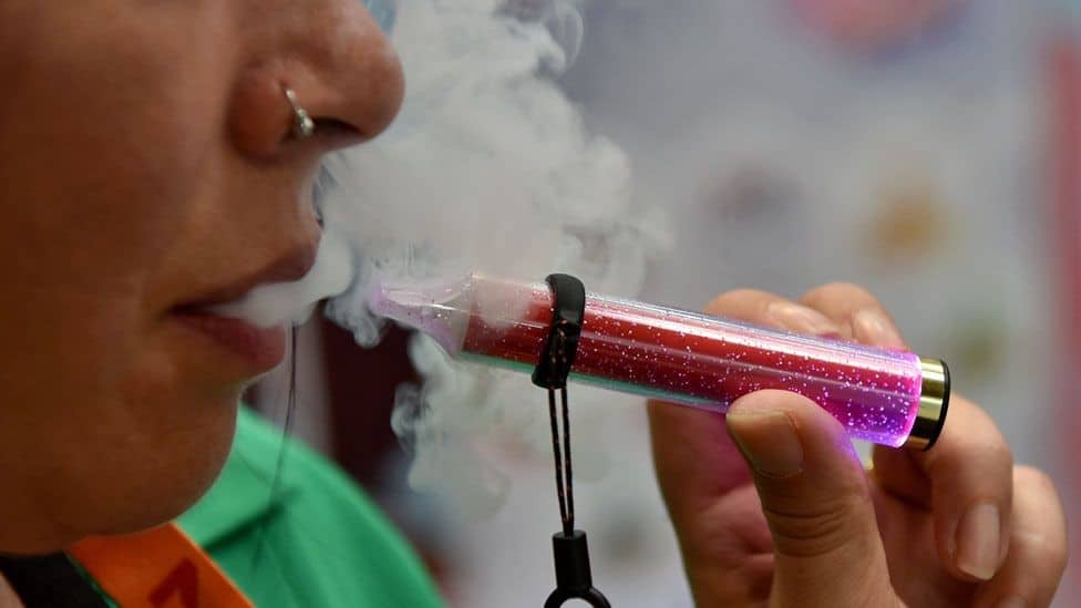 Cinco milhões de vapes jogados fora todas as semanas.