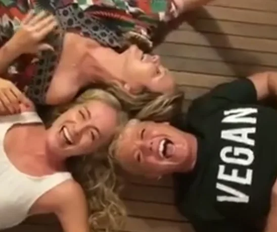 VÍDEO | Xuxa Meneghel, Angélica e Eliana se reencontram e Junno Andrade dispara: "Esse vídeo ficou mara, hein?"