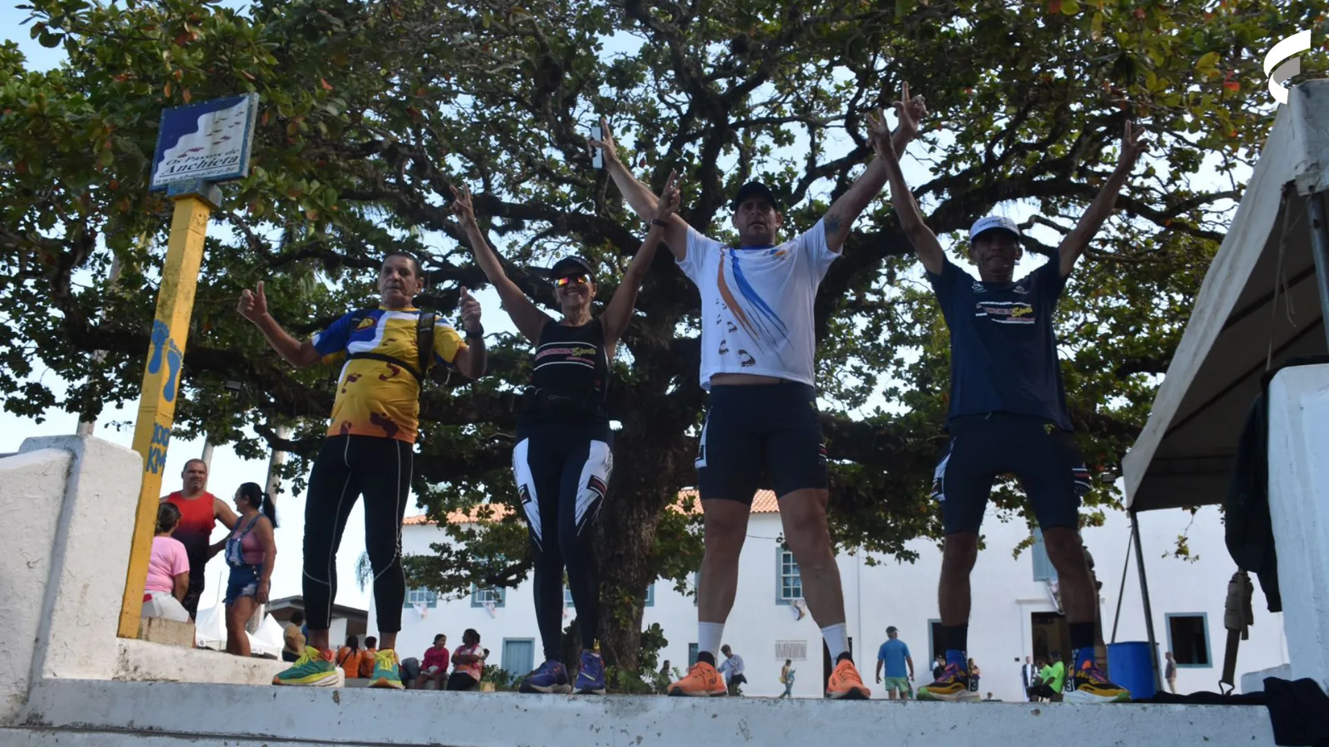 Fé e superação: peregrinos resgatam trajeto feito por São José de Anchieta