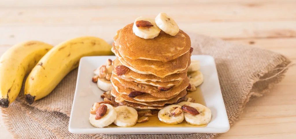 almond banana pancake with honey