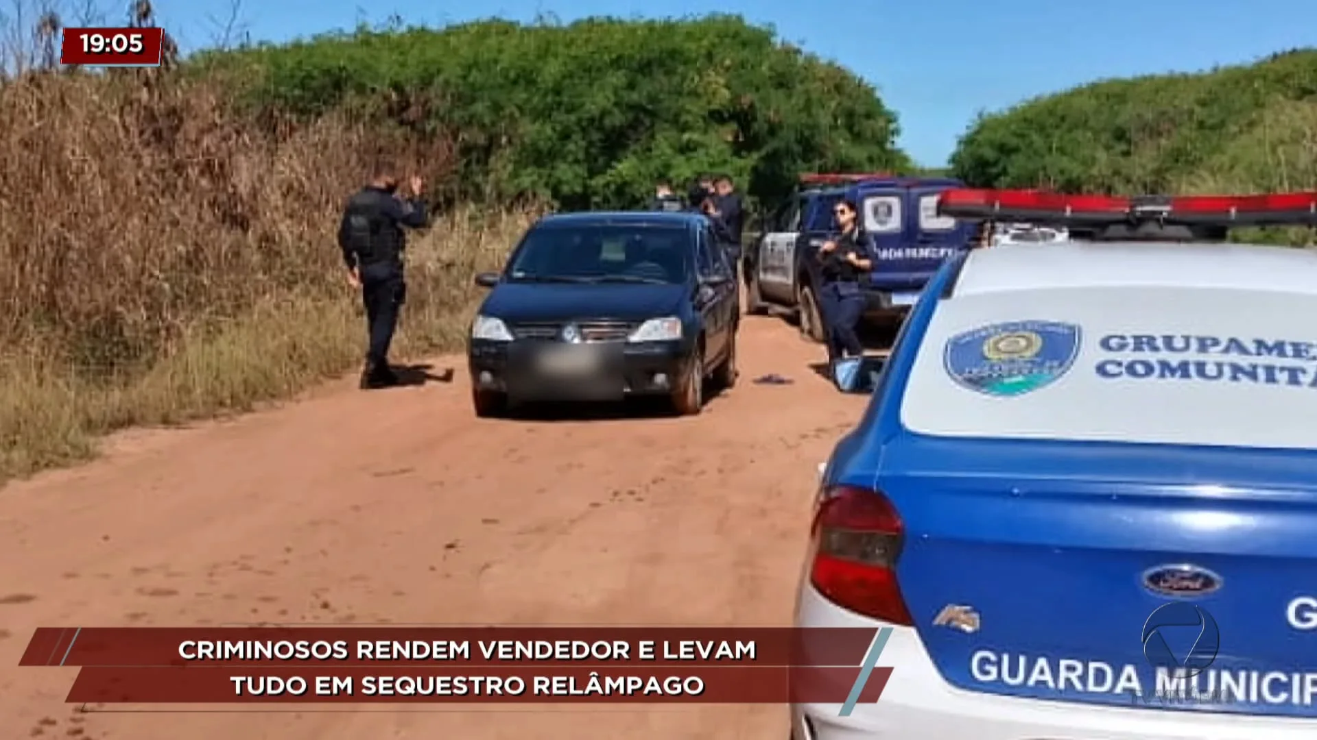 Criminosos rendem vendedor e levam tudo em sequestro relâmpago