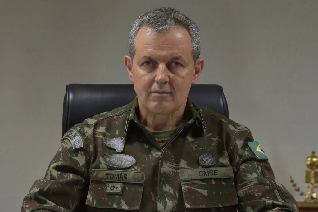 Desvios de conduta no Exército serão 'repudiados', diz comandante