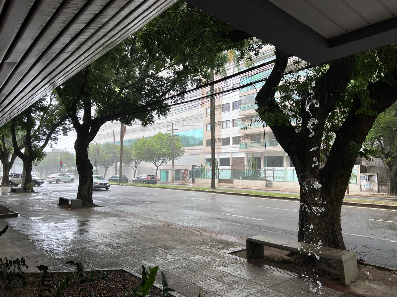 Quarta-feira começa com chuva na Grande Vitória. Veja a previsão do tempo!