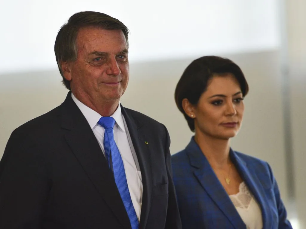 O presidente Jair Bolsonaro e a primeira-dama, Michelle Bolsonaro, participam do lançamento do Canal Educação e do Canal Libras, no Palácio do Planalto.