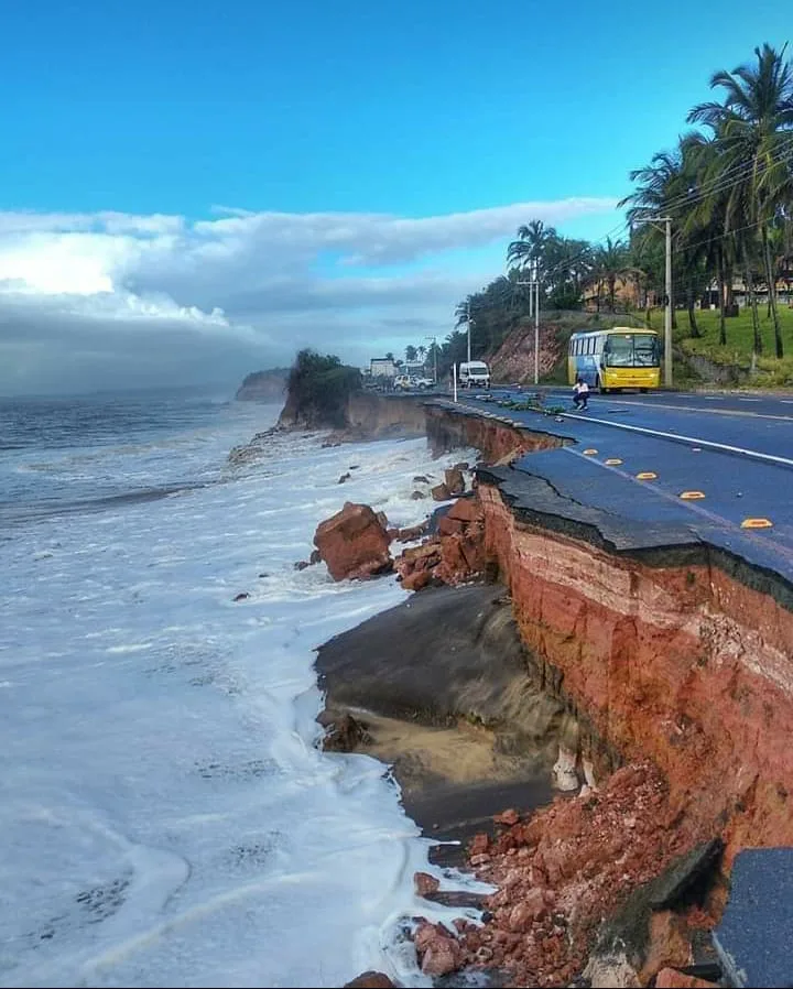 Pista auxiliar será construída em trecho que sofreu erosão na Rodovia ES 060 em Guarapari