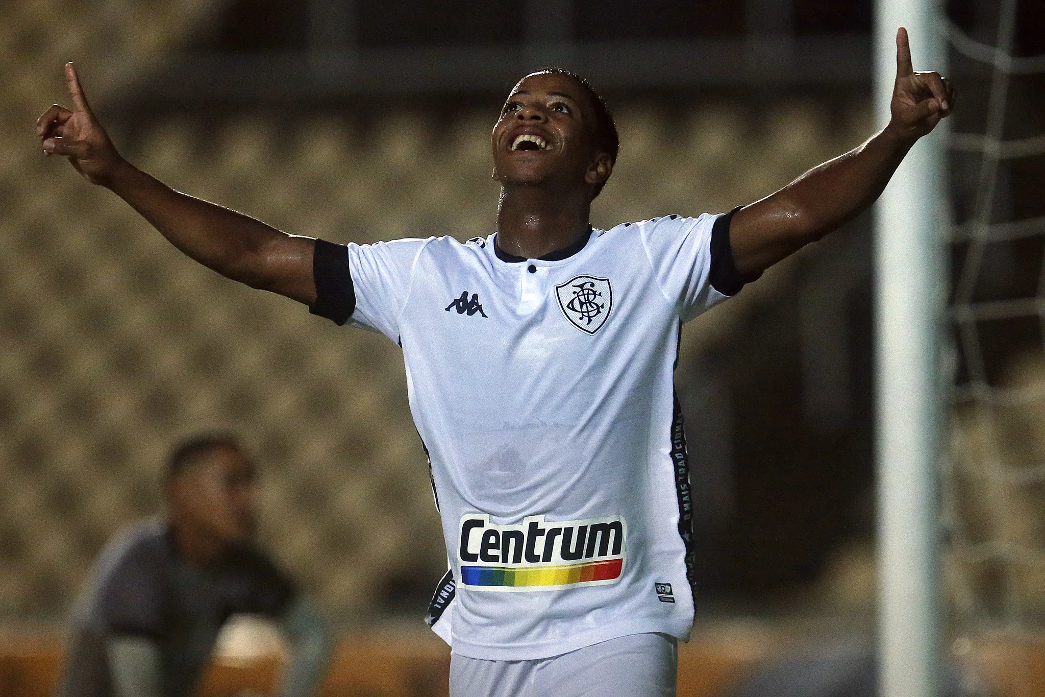 Em ritmo de treino, Botafogo goleia Moto Club e passa à 2ª fase da Copa do Brasil