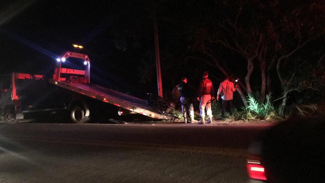 Acidentes em rodovias federais no ES matam cinco pessoas no início da noite desta segunda