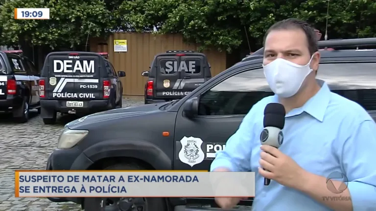 Suspeito de ter matado a ex-namorada a facadas se entrega à polícia