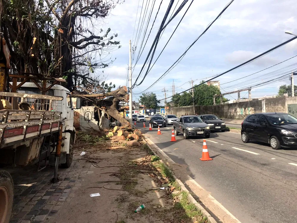 Após dia de trânsito complicado, fluxo na avenida Norte-Sul é intenso nesta quinta-feira