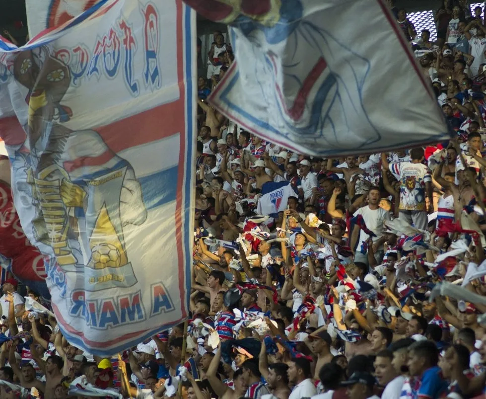 Fortaleza faz campanha contra torcedores 'mistos' antes de jogo contra Flamengo