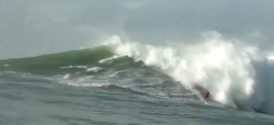 Nova geração de surfistas brasileiros luta para superar o amadorismo