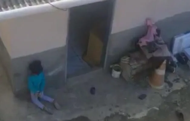 VÍDEO | Conselho Tutelar é acionado após menina de 4 anos ser castigada pelo pai em Cariacica