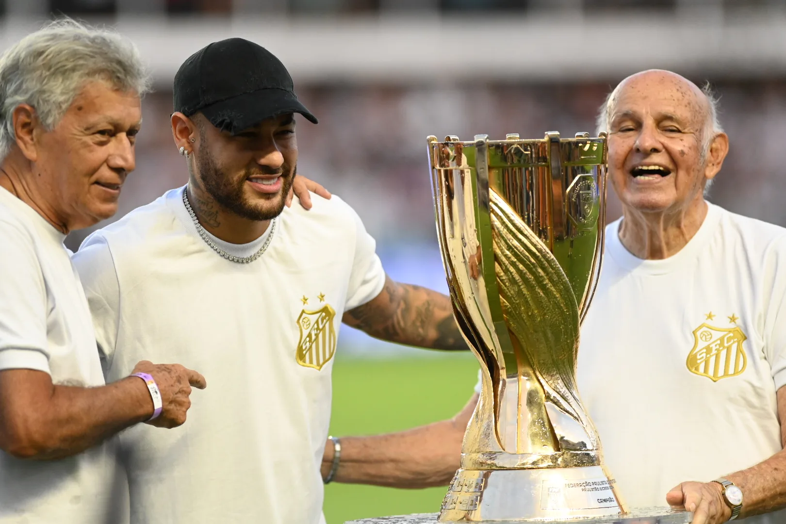 VÍDEO | Neymar comemora gol da vitória do Santos na Vila Belmiro