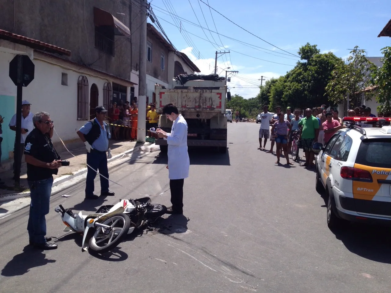 Turista do Rio de Janeiro morre atropelada por caminhão em Vila Velha