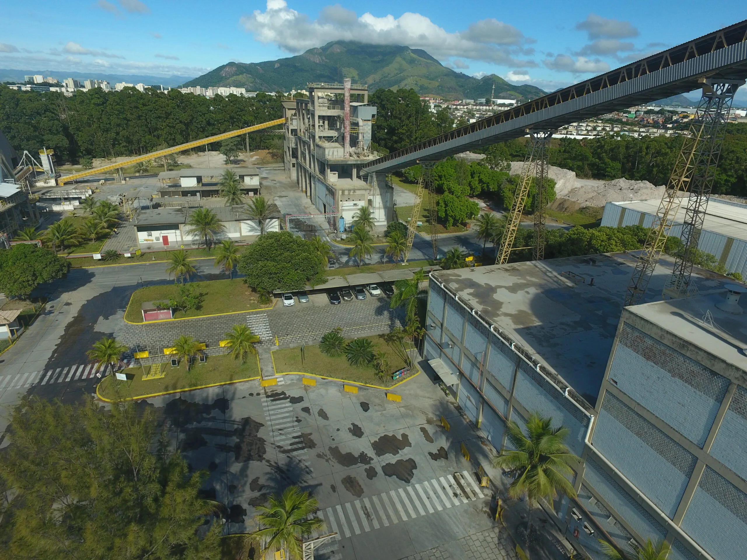 Fábrica da CSN no Espírito Santo fica localizada na Serra. Foto divulgação.