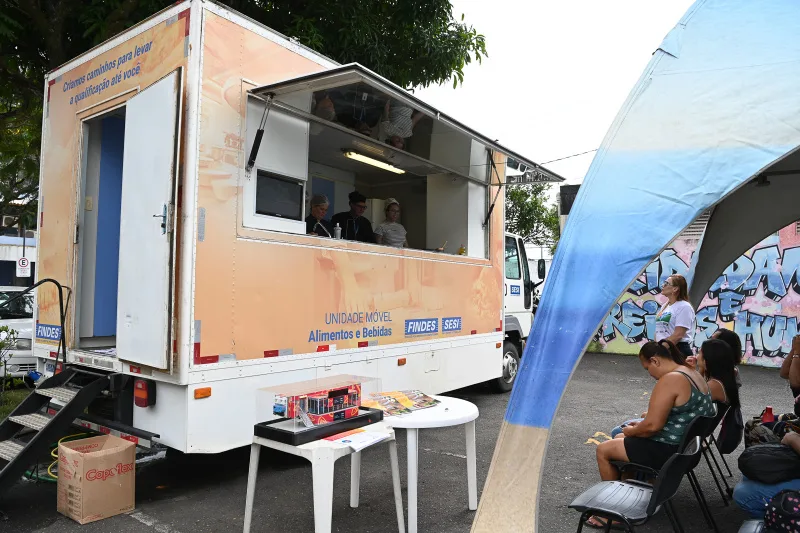 Carreta Qualifica VIX na Casa do Cidadão