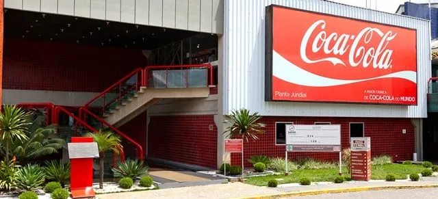 Coca-Cola abre 1,5 mil vagas para nível fundamental