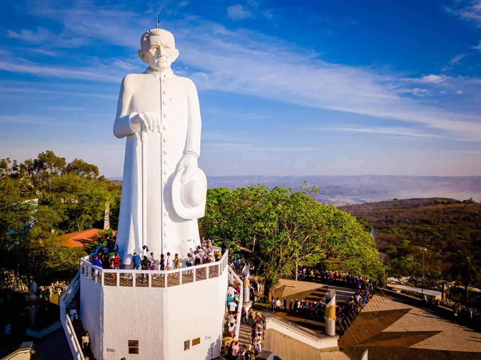 Igreja autoriza processo de beatificação de padre Cícero, anuncia bispo